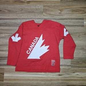 Roger Edwards Sports Team Canada Sweater
